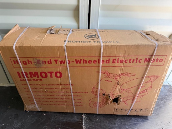 2026 IRMOTO Two-Wheeled Electric Scooter Unused