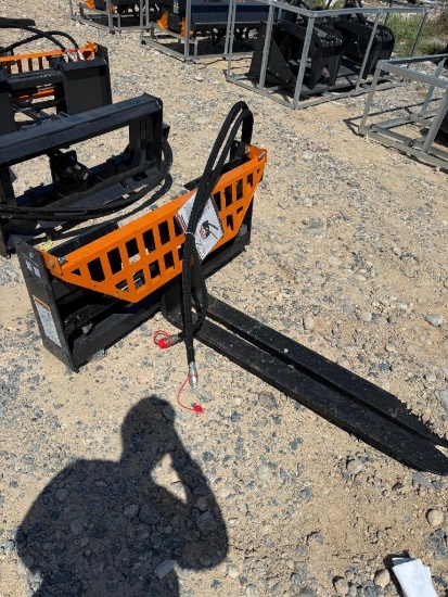 LandHonor HPF-11-3000G Hydraulic Pallet Fork Attachment 48" Forks, 3,000 LB