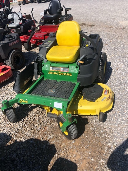 Zero-turn John Deere 54" mower