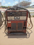 Lincoln Idealarc R3S-325 in working condition