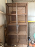 Tool cabinet
