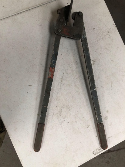 Tongs