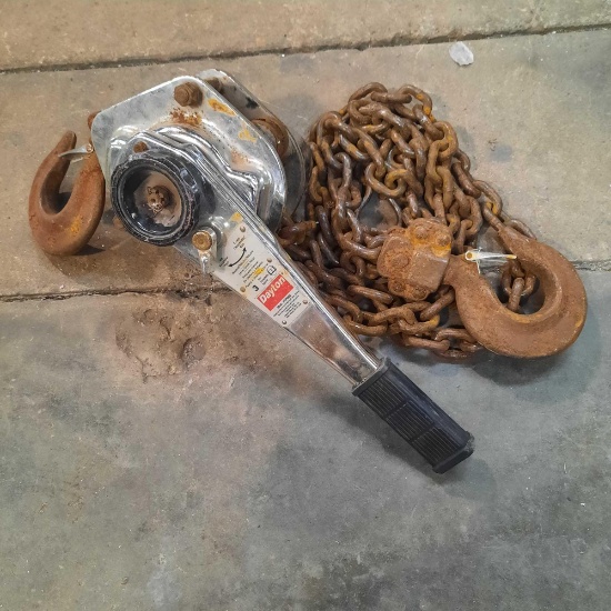 Lever chain hoist