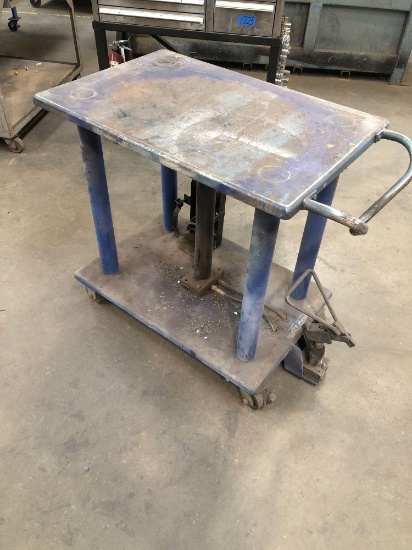 Heavy duty roll around cart