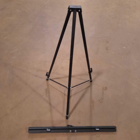Tripod easel