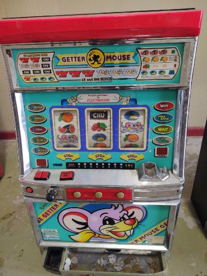 Slot machine coin operated