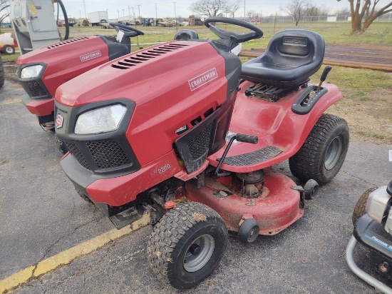 Riding lawnmower