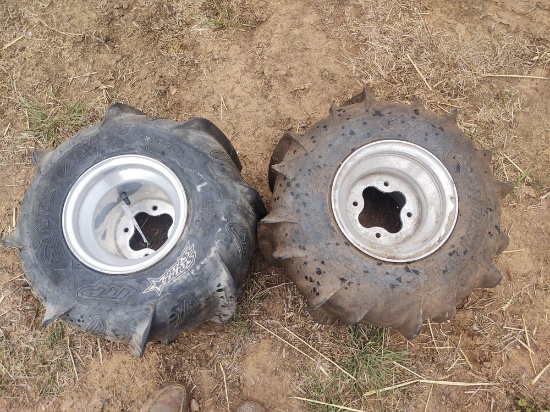 Rear paddle tires
