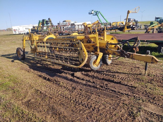 23' Vermeer rake