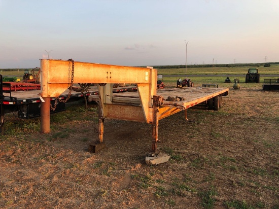40FT TANDEM DUAL VERY STRAIGHT TRAILER NEEDS 1 BOARD REPLACED NICE TRAILER SELLS WITH BILL OF SALE