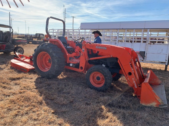 Kubota L4400 Tractor