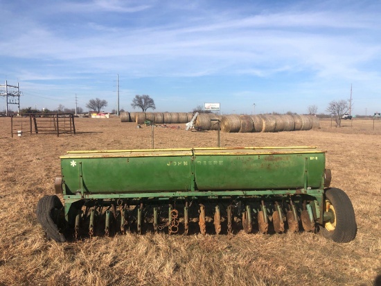 John Deere Grain Drill l16 row...
