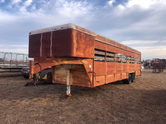 Coose Stock Trailer 32X7.5 FT RUBBER FLOOR BILL OF SALE