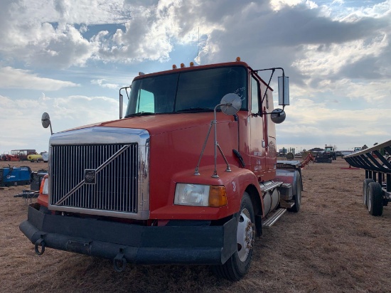1996 VOLVO SINGL AXLE