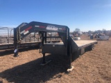 Maxxd 32 ft 10,000 lb axels...101 in wide, ramps, and like brand new . HAS TITLE
