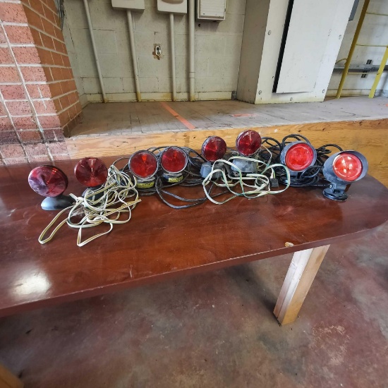 Towing tail lights