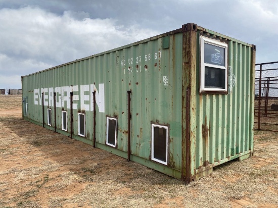 40 '... Dog Kennel 5 kennels inside with 10 ft outside runs