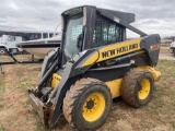 NEW HOLLAND LS 190 SKID STEER WITH CAB 1829 HOURS AC/HEAT TIRE MACHINE