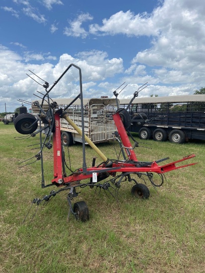 Vicon Brand Tether Hay Rake... Drag Type... 16ft wide... ...