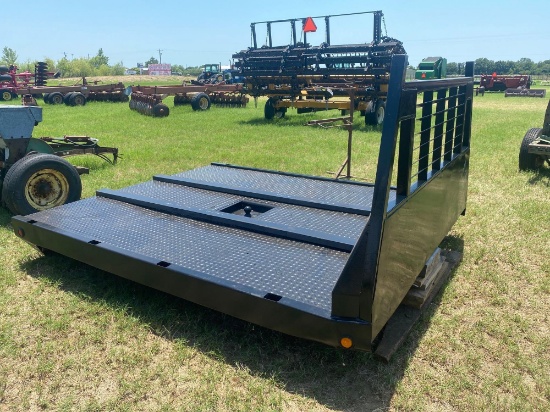 cab and chassis bed
