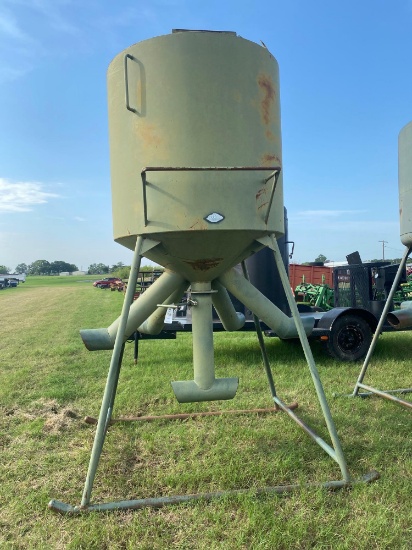 OUTBACK WILDLIFE DEER FEEDER