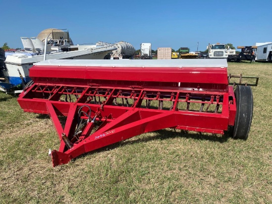 CASE 510 GRAIN DRILL 10 INCH SPACING 16 HOLE 14 FT WIDE STILL HAS SOME SEED AVAILABLE READY TO USE