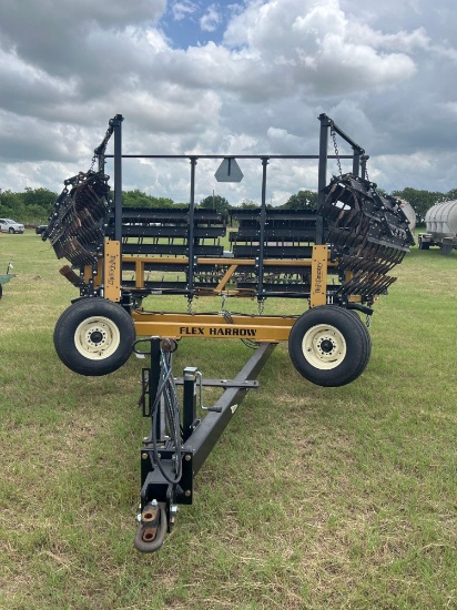 28 ft Big Country Flex Harrow... Like New...