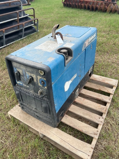 Miller Bobcat 250 565 Hours Gas powered motor