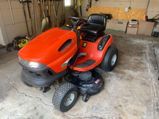 Scotts John Deere Riding Lawn Mower 17.5 HP 42 ? cut clean mower runs and mows great