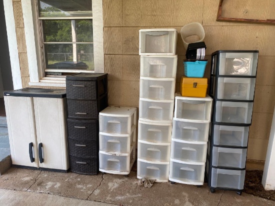 STORAGE CONTAINTERS / TUBS...