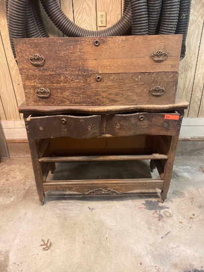 DRESSER WITH 3 DRAWERS