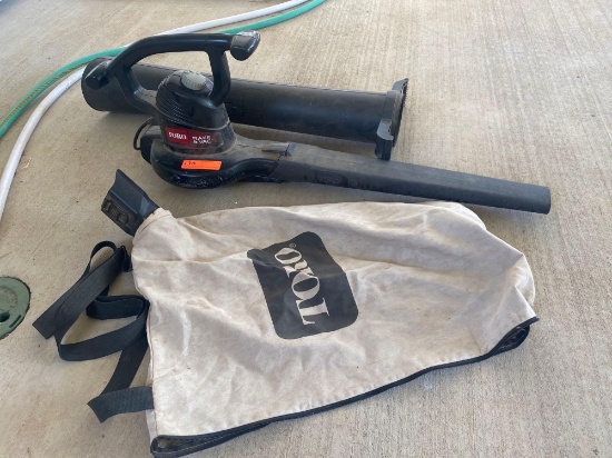 TORO RAKE AND VAC LEAF BLOWER WITH BAG
