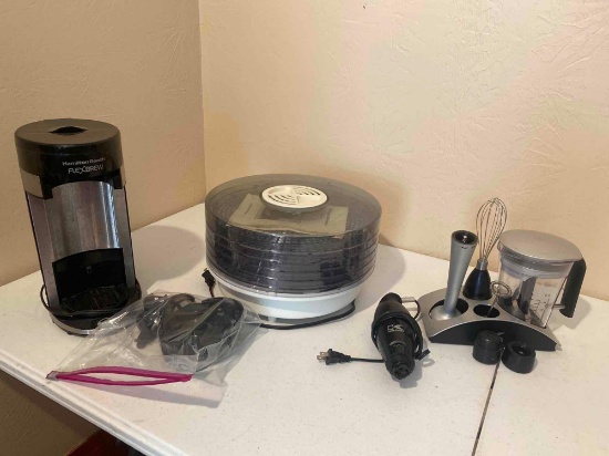 FOOD DEHYDRATOR AND HAMILTON BEACH FLEX BREW AND MIXER SET