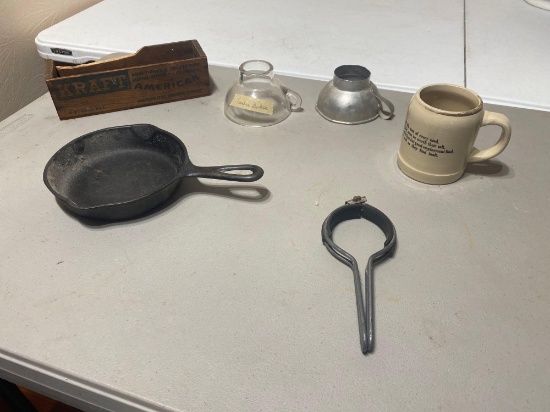 SKILLET, KRAFT CHEESE HOLDER