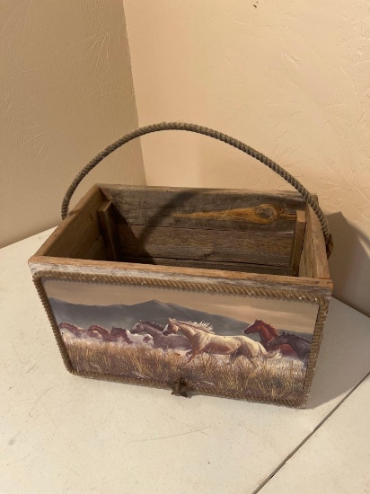 WOODEN DECORATIVE BOX
