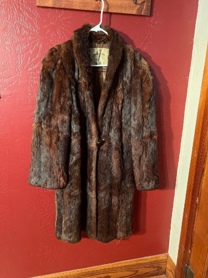 VINTAGE FASHION FUR COAT