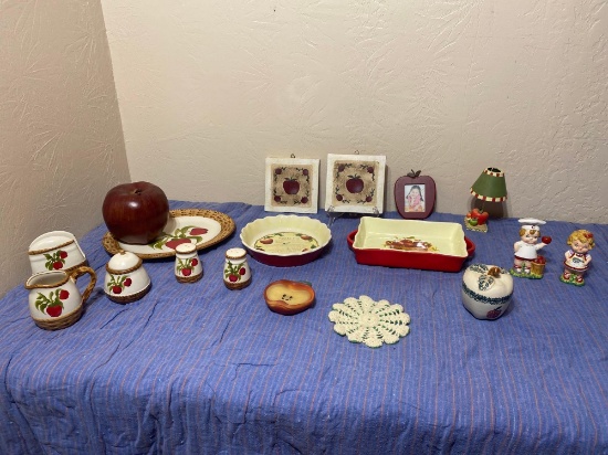 GLASSWARE AND PICTURES APPLE COLLECTION