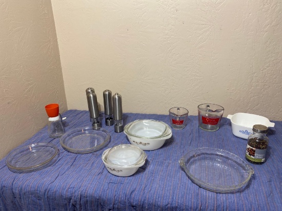 3 GLASS PYREX 2 SALT AND PEPPER SHAKER SETS WITH PEPPER 2 ANCHOR HAWKINS MEASURING CUPS PEPPER
