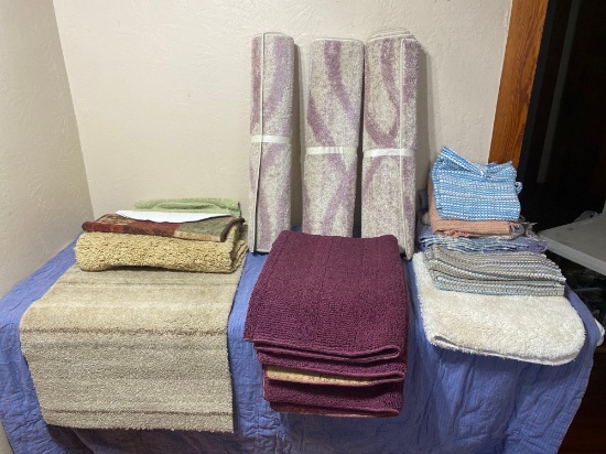ASSORTMENT OF RUGS (THROW/BATHROOM)