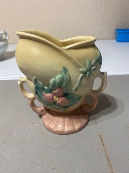 VINTAGE HULL VASE