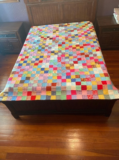 76 ? x 84 ? QUILT ???????USED LIKE NEW CONDITION