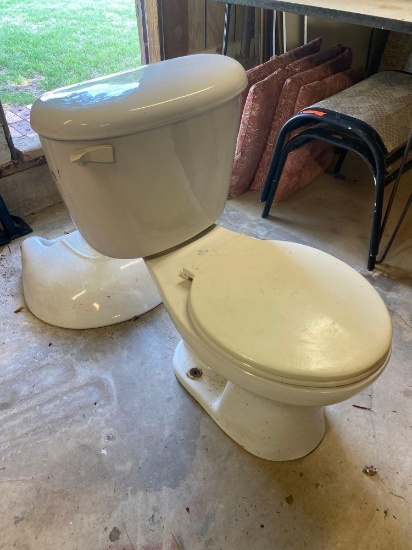 BRIGGS TOILET 1.6 gpf/ 6