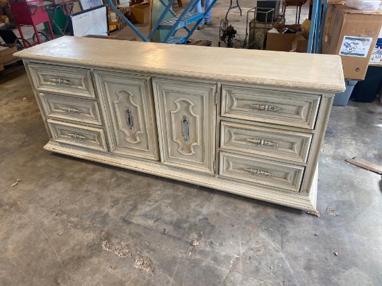 Heavy duty, solid wood 6 drawer dresser....