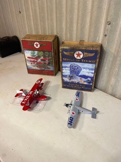 New Texaco air planes. Wings of Texaco. 1 1936 "The Duck", 1 1927 Keystone loening #8