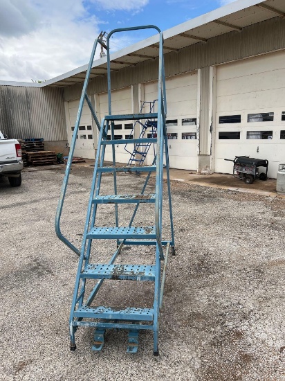 Roll around ladder.