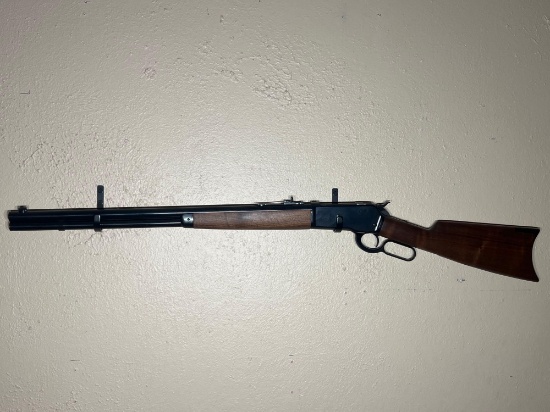 Winchester Model 1886 Lever Action 45-70 Serial: WIJP-00178UM8
