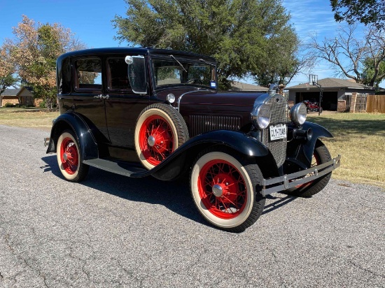 1931 Deluxe Fordor 160-C Blind back Body by Murray To our knowledge there are only 27 left in the