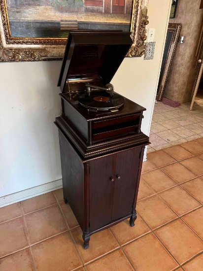COLUMBIA GRAFANOLA PHONOGRAPH WORKS COMES WITH CABINET