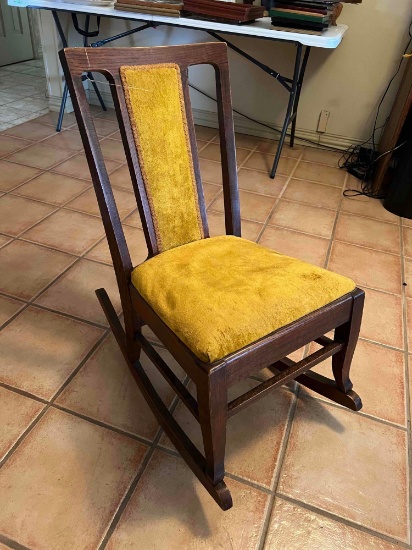 Vintage rocking chair in great shape