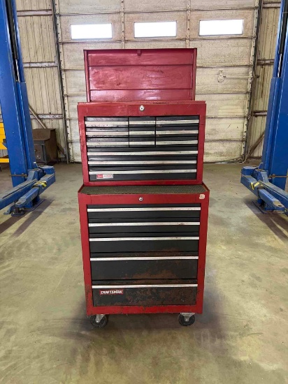 CRAFTSMAN ROLL AROUND TOOL BOX WITH BOTTOM AND TOP TOP HAS 12 DRAWERS BOTTOM HAS 5 DRAWERS